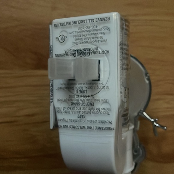 Bath & Body Works Wallflower Plug Diffuser Light Up Hat Snowman - Picture 6 of 8